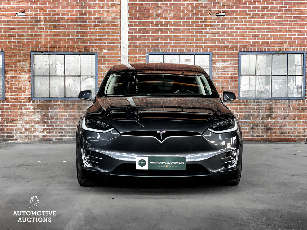 Tesla Model X 90D Base 420hp 2017 7-Personen