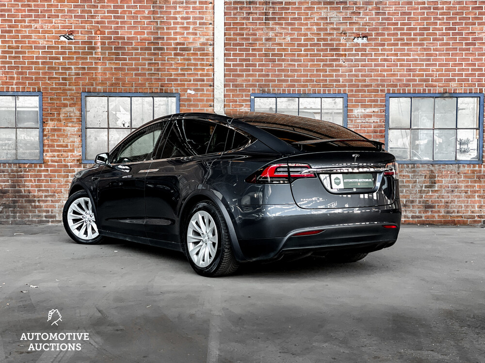 Tesla Model X 90D Base 420hp 2017 7-Personen