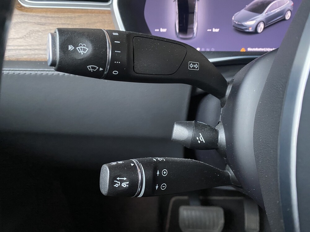 Tesla Model X 90D Base 420hp 2017 7-Personen