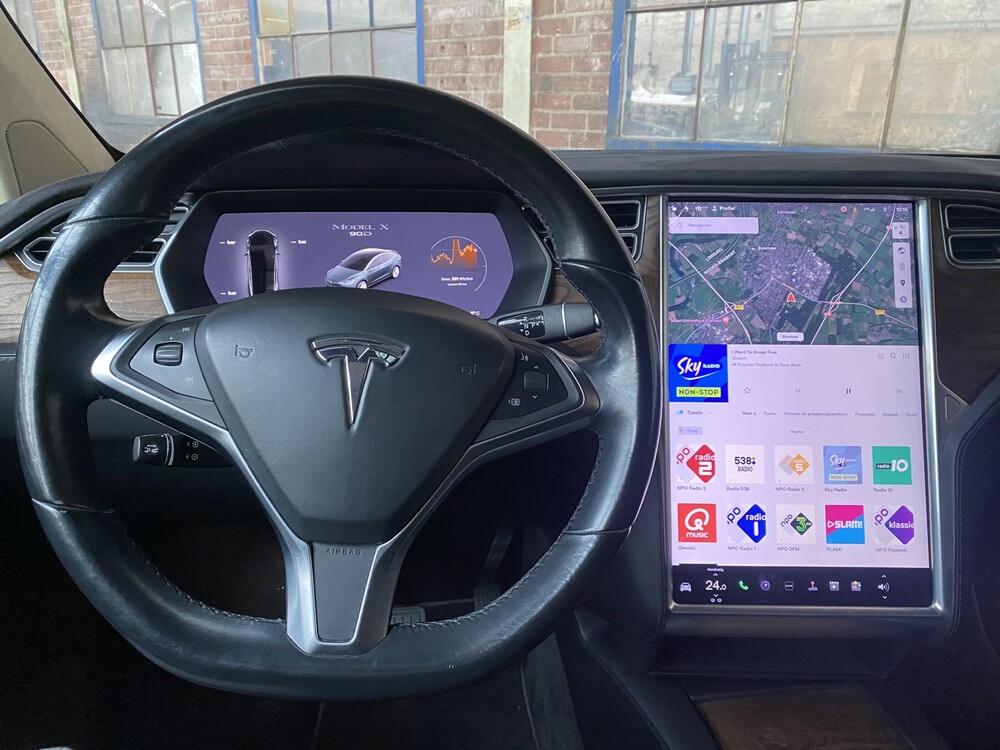 Tesla Model X 90D Base 420hp 2017 7-Personen