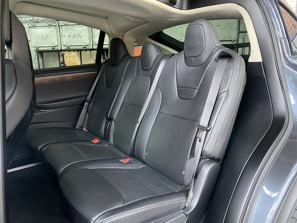 Tesla Model X 90D Base 420hp 2017 7-Personen