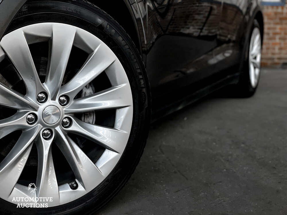 Tesla Model X 90D Base 420hp 2017 7-Personen