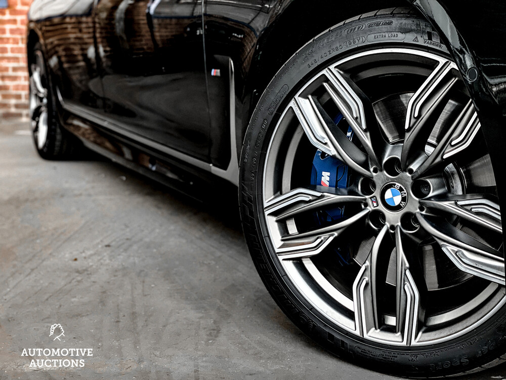 BMW M760Li xDrive HE 6.6 V12 585PS 2019 7er -Orig. NL-, XT-649-P