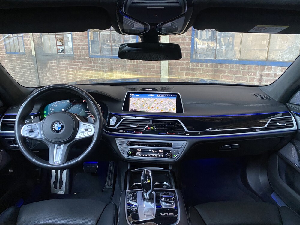 BMW M760Li xDrive HE 6.6 V12 585PS 2019 7er -Orig. NL-, XT-649-P