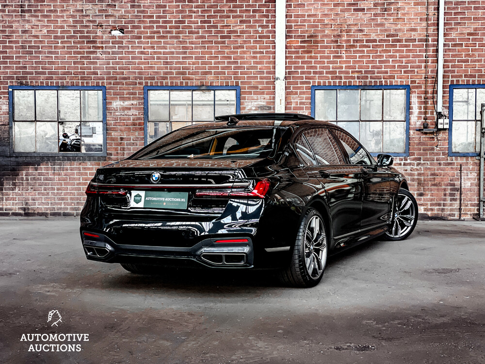 BMW M760Li xDrive HE 6.6 V12 585PS 2019 7er -Orig. NL-, XT-649-P