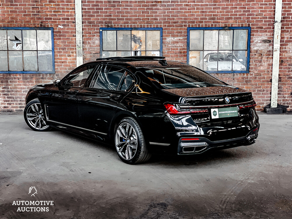 BMW M760Li xDrive HE 6.6 V12 585PS 2019 7er -Orig. NL-, XT-649-P