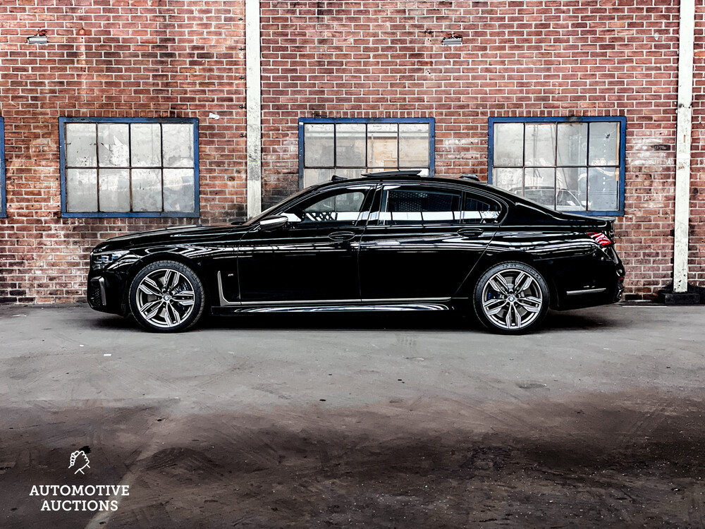 BMW M760Li xDrive HE 6.6 V12 585PS 2019 7er -Orig. NL-, XT-649-P