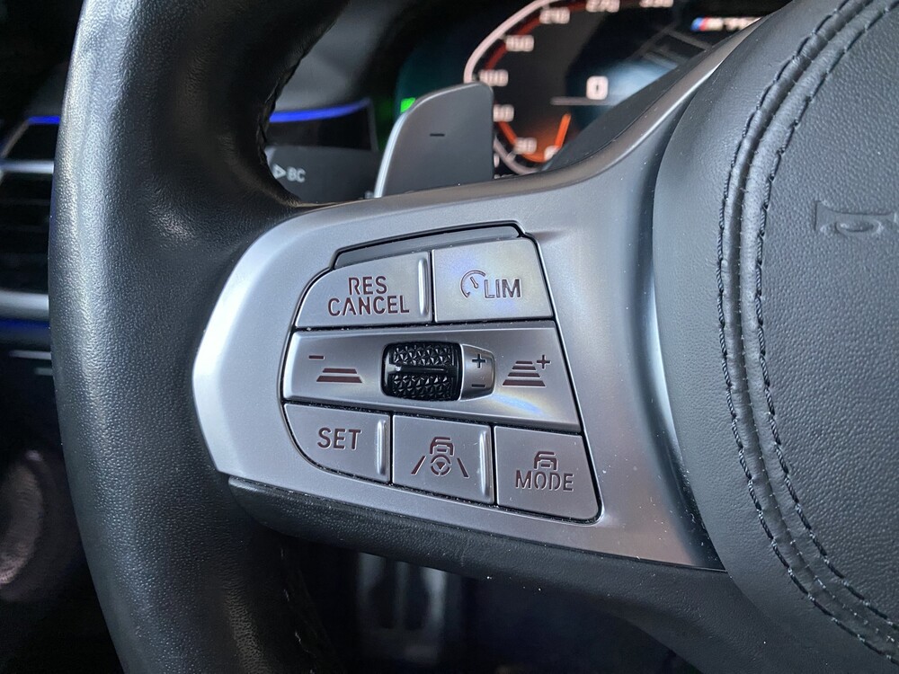 BMW M760Li xDrive HE 6.6 V12 585PS 2019 7er -Orig. NL-, XT-649-P