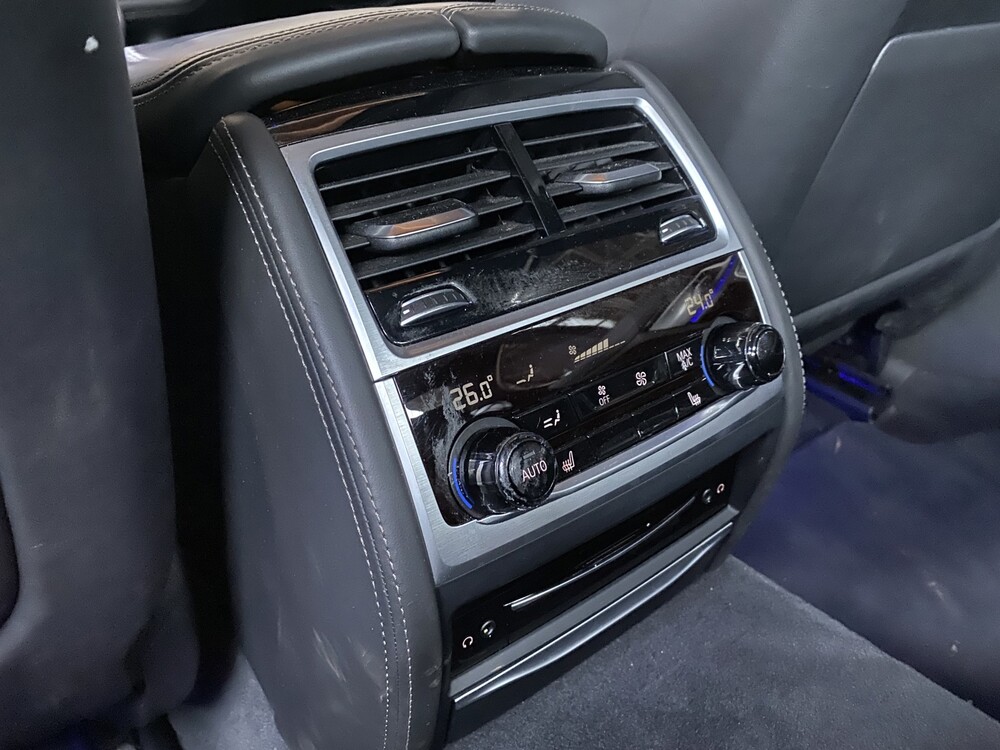 BMW M760Li xDrive HE 6.6 V12 585PS 2019 7er -Orig. NL-, XT-649-P