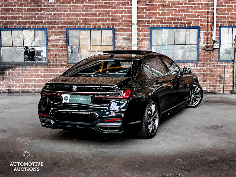 BMW M760Li xDrive HE 6.6 V12 585PS 2019 7er -Orig. NL-, XT-649-P