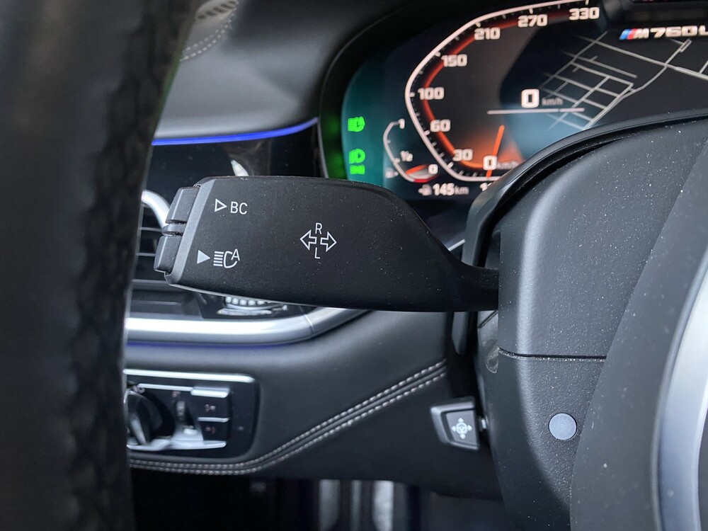 BMW M760Li xDrive HE 6.6 V12 585PS 2019 7er -Orig. NL-, XT-649-P