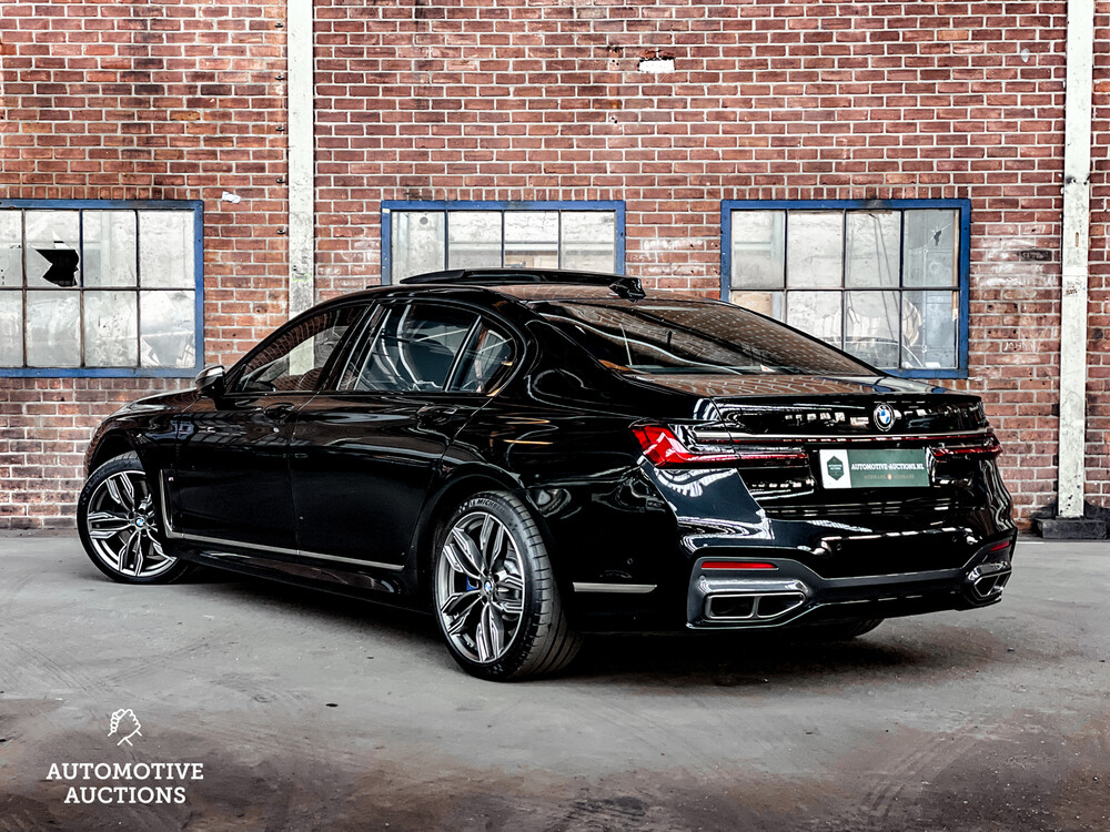 BMW M760Li xDrive HE 6.6 V12 585PS 2019 7er -Orig. NL-, XT-649-P