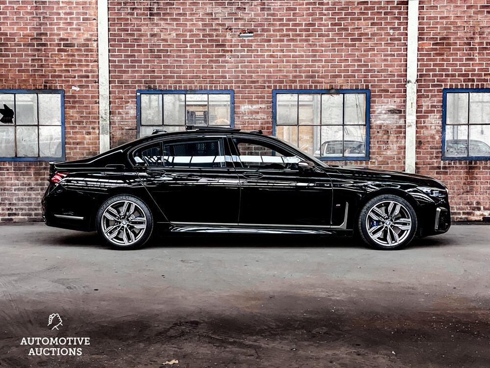 BMW M760Li xDrive HE 6.6 V12 585PS 2019 7er -Orig. NL-, XT-649-P