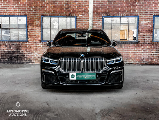 BMW M760Li xDrive HE 6.6 V12 585hp 2019 7 Series -Orig. NL-, XT-649-P