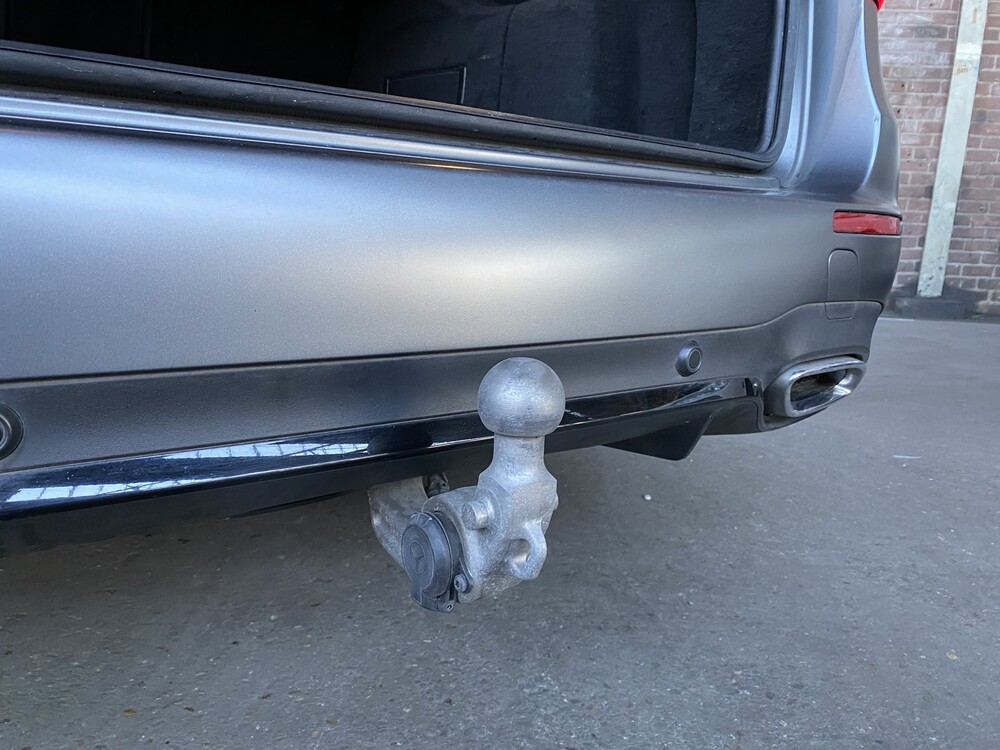 Mercedes-Benz E400d AMG Kombi DESIGNO 4Matic Neues Modell 340PS 2018 E-Klasse, XR-810-Z