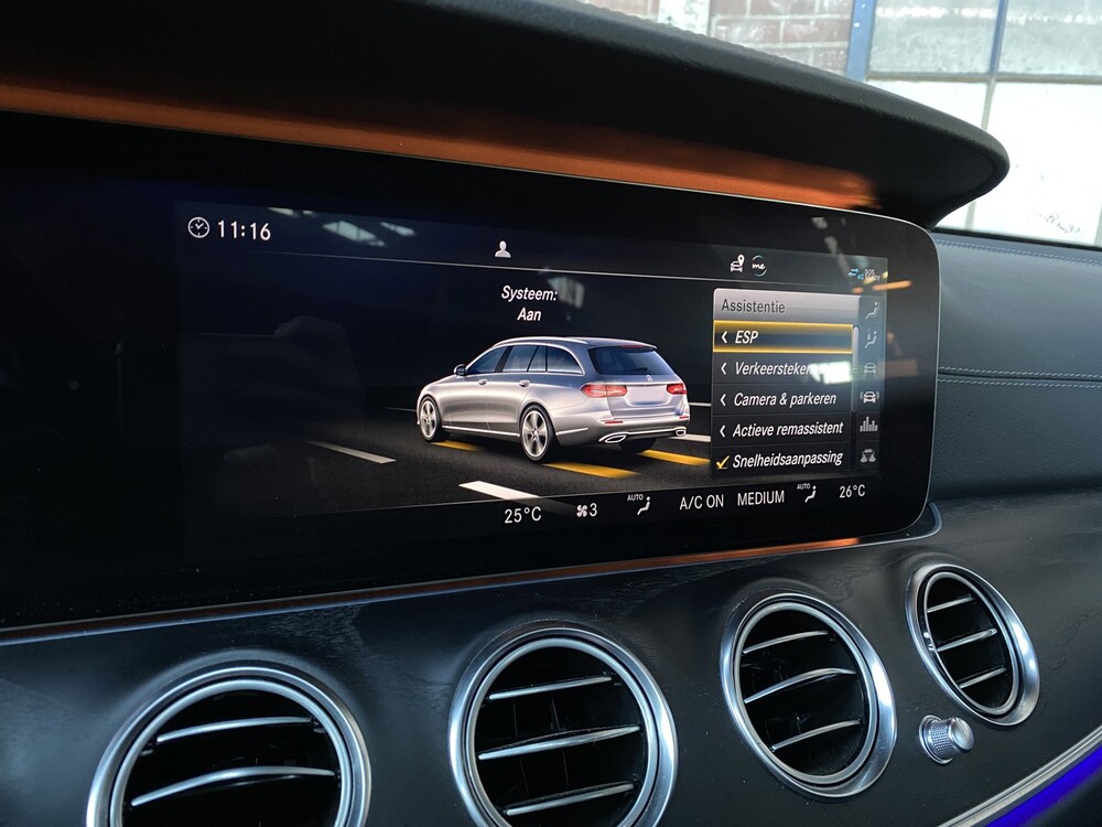 Mercedes-Benz E400d AMG Kombi DESIGNO 4Matic Neues Modell 340PS 2018 E-Klasse, XR-810-Z