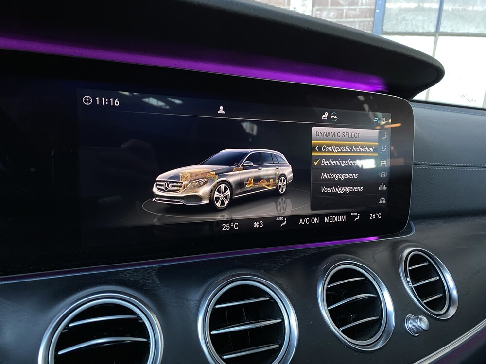 Mercedes-Benz E400d AMG Kombi DESIGNO 4Matic Neues Modell 340PS 2018 E-Klasse, XR-810-Z