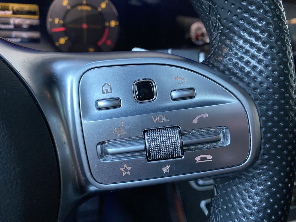 Mercedes-Benz E400d AMG Kombi DESIGNO 4Matic Neues Modell 340PS 2018 E-Klasse, XR-810-Z