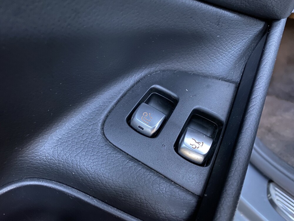 Mercedes-Benz E400d AMG Kombi DESIGNO 4Matic Neues Modell 340PS 2018 E-Klasse, XR-810-Z