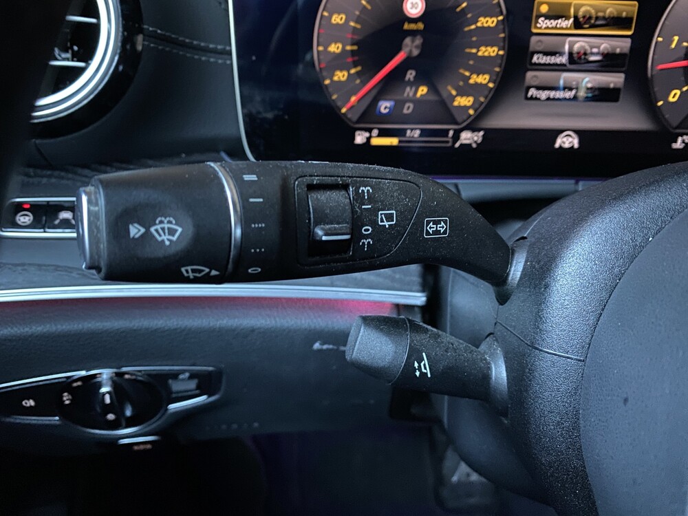 Mercedes-Benz E400d AMG Kombi DESIGNO 4Matic Neues Modell 340PS 2018 E-Klasse, XR-810-Z