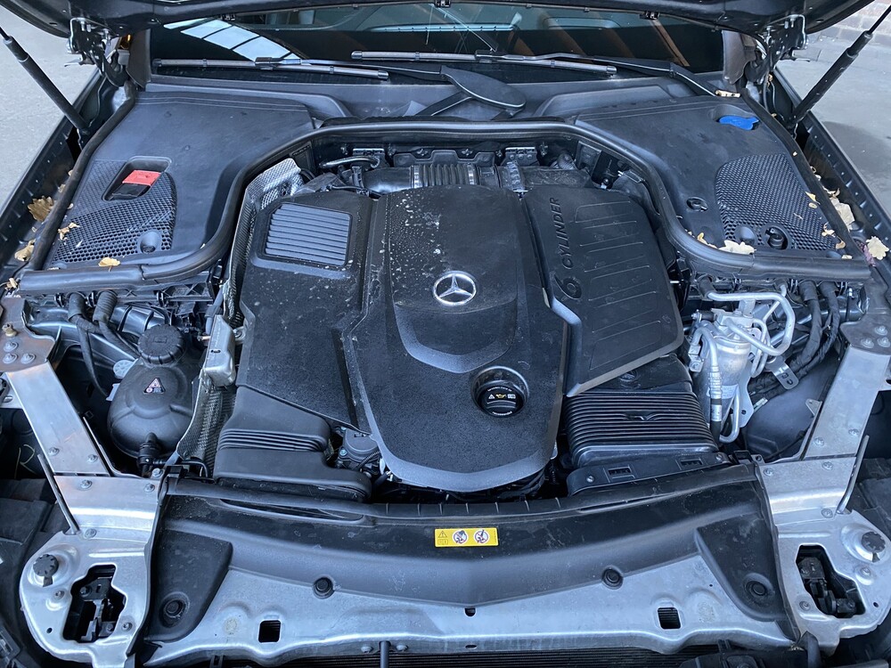 Mercedes-Benz E400d AMG Kombi DESIGNO 4Matic Neues Modell 340PS 2018 E-Klasse, XR-810-Z