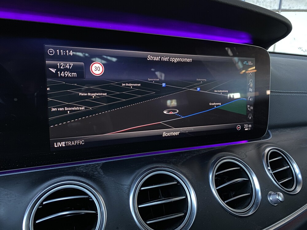 Mercedes-Benz E400d AMG Kombi DESIGNO 4Matic Neues Modell 340PS 2018 E-Klasse, XR-810-Z