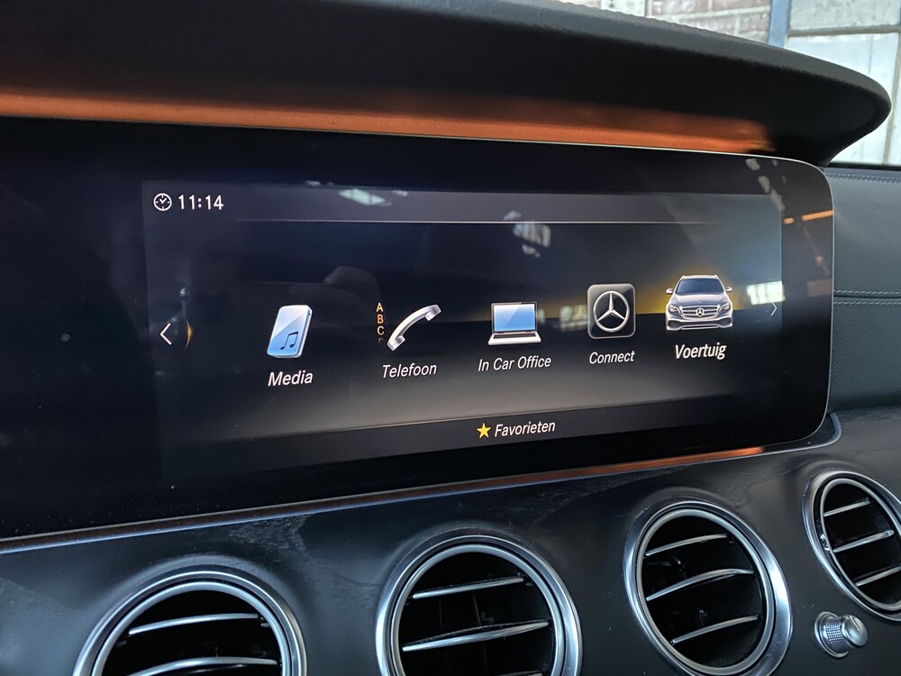 Mercedes-Benz E400d AMG Kombi DESIGNO 4Matic Neues Modell 340PS 2018 E-Klasse, XR-810-Z