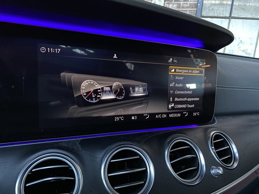 Mercedes-Benz E400d AMG Kombi DESIGNO 4Matic Neues Modell 340PS 2018 E-Klasse, XR-810-Z