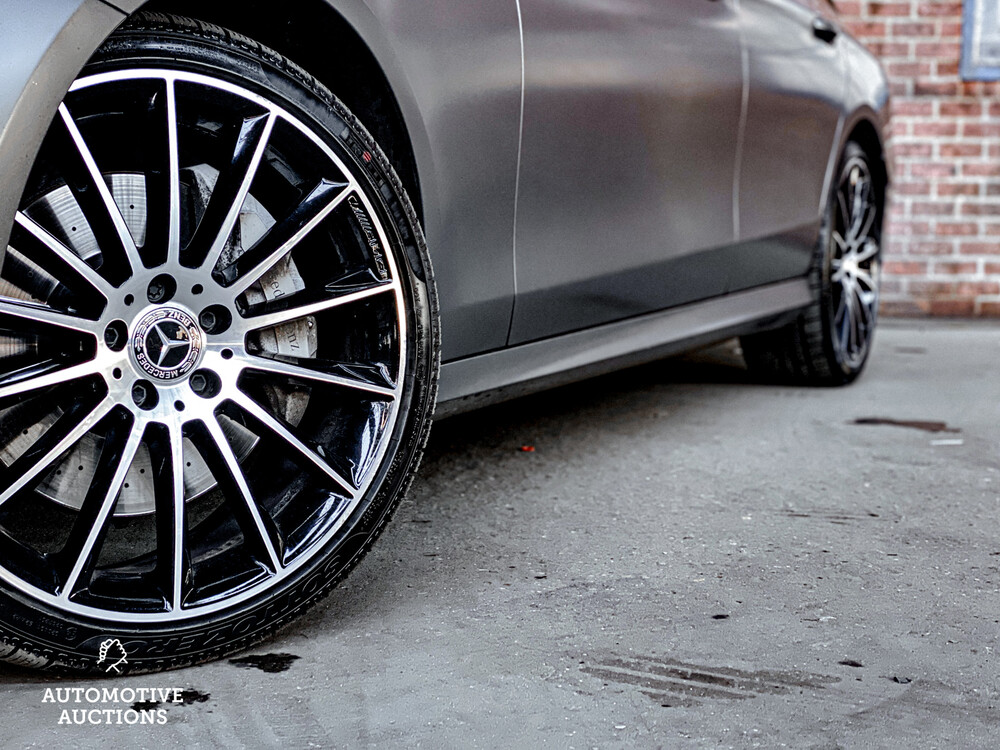 Mercedes-Benz E400d AMG Kombi DESIGNO 4Matic Neues Modell 340PS 2018 E-Klasse, XR-810-Z