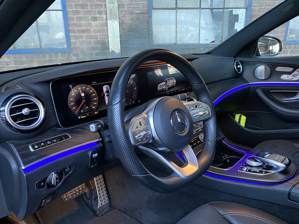 Mercedes-Benz E400d AMG Kombi DESIGNO 4Matic Neues Modell 340PS 2018 E-Klasse, XR-810-Z