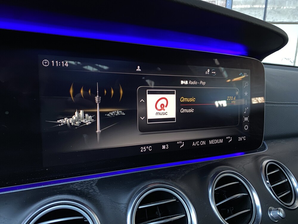 Mercedes-Benz E400d AMG Kombi DESIGNO 4Matic Neues Modell 340PS 2018 E-Klasse, XR-810-Z