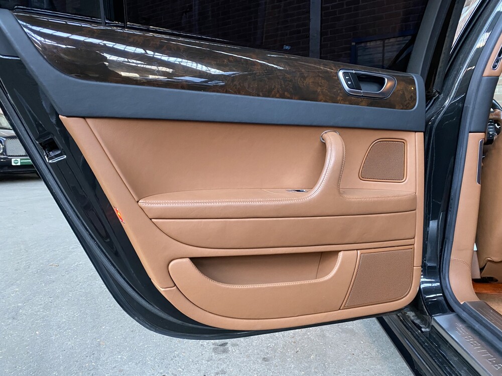 Bentley Continental Flying Spur 6.0 W12 560PS 2006 -Youngtimer-