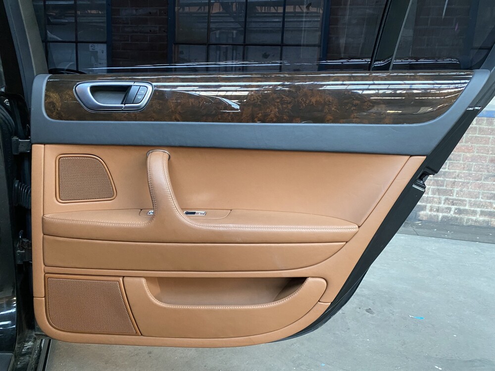 Bentley Continental Flying Spur 6.0 W12 560PS 2006 -Youngtimer-