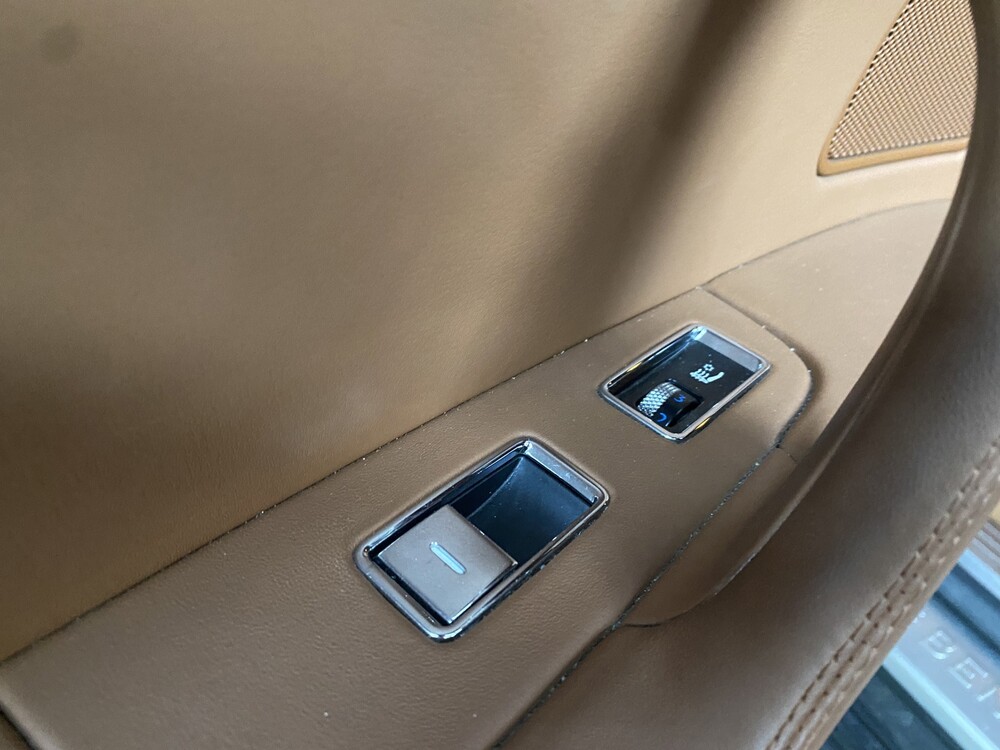 Bentley Continental Flying Spur 6.0 W12 560PS 2006 -Youngtimer-