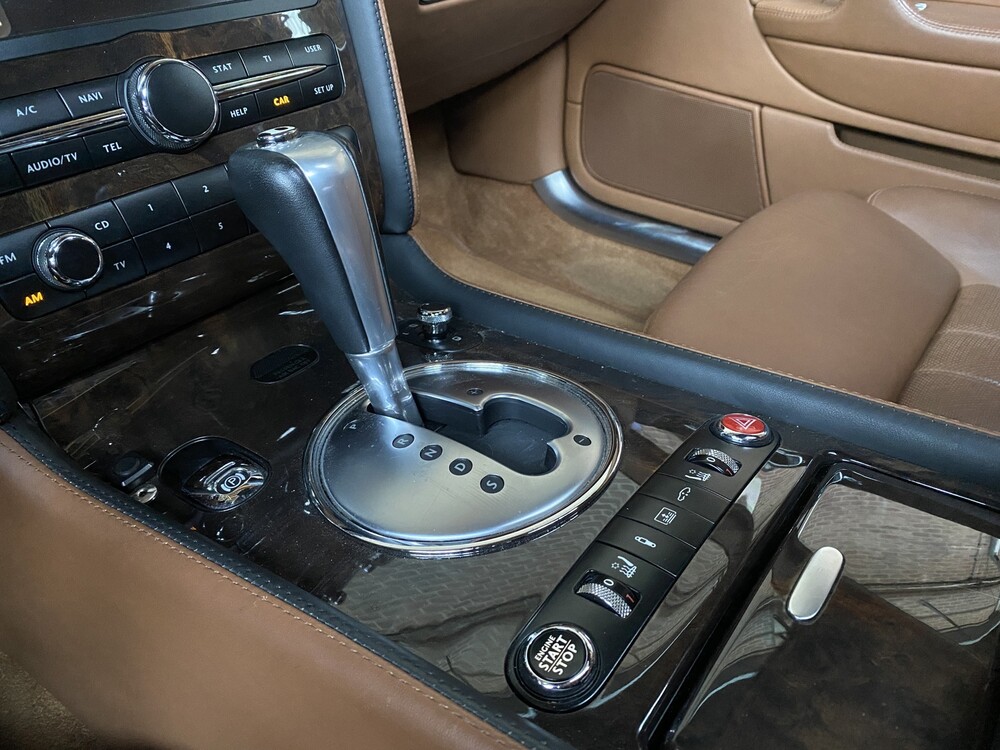 Bentley Continental Flying Spur 6.0 W12 560PS 2006 -Youngtimer-