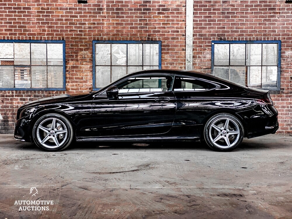 Mercedes-Benz C180 Coupé AMG Premium Plus 156PS 2017, G-955-VT