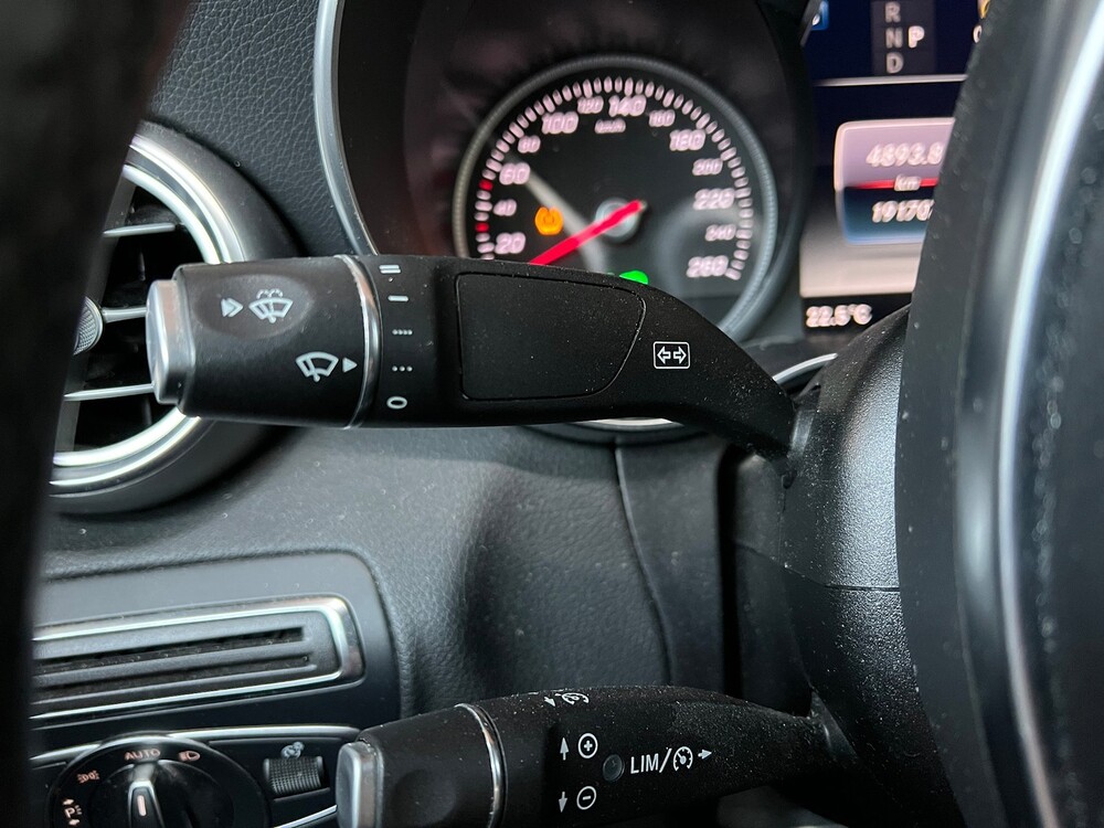 Mercedes-Benz C180 Coupé AMG Premium Plus 156PS 2017, G-955-VT