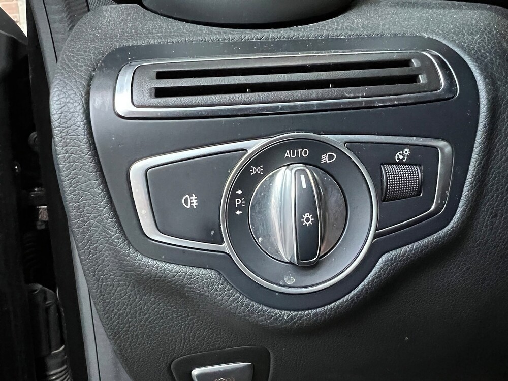 Mercedes-Benz C180 Coupé AMG Premium Plus 156PS 2017, G-955-VT