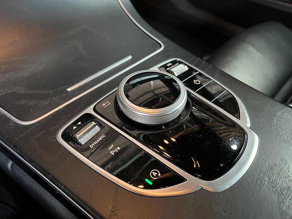 Mercedes-Benz C180 Coupé AMG Premium Plus 156PS 2017, G-955-VT