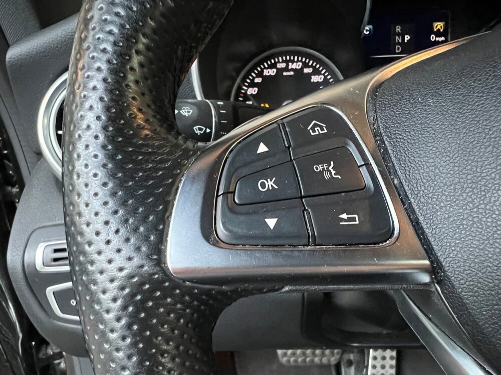 Mercedes-Benz C180 Coupé AMG Premium Plus 156PS 2017, G-955-VT