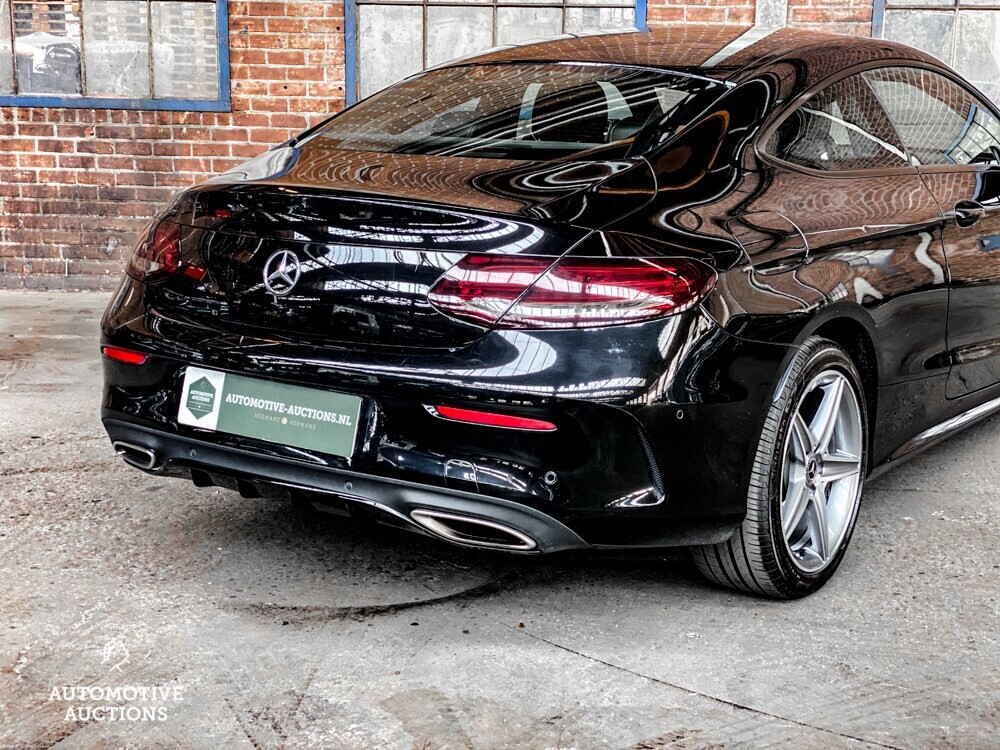 Mercedes-Benz C180 Coupé AMG Premium Plus 156PS 2017, G-955-VT