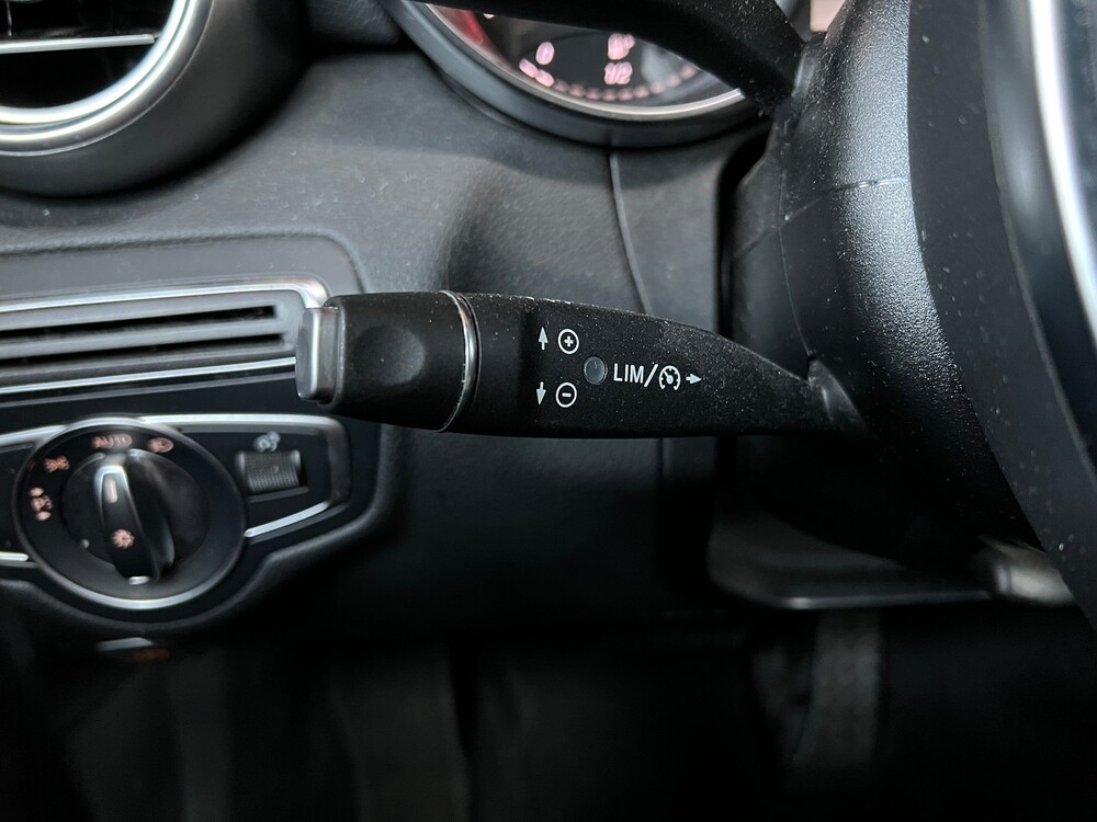 Mercedes-Benz C180 Coupé AMG Premium Plus 156PS 2017, G-955-VT