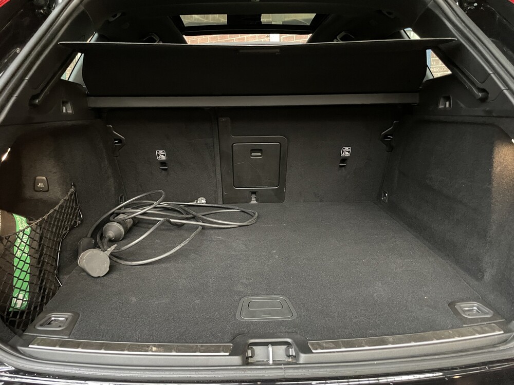 Volvo XC60 T8 R-Design 390hp 2021 -Herstellergarantie-