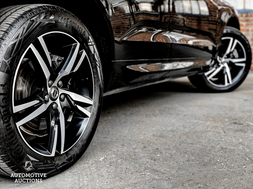 Volvo XC60 T8 R-Design 390hp 2021 -Herstellergarantie-