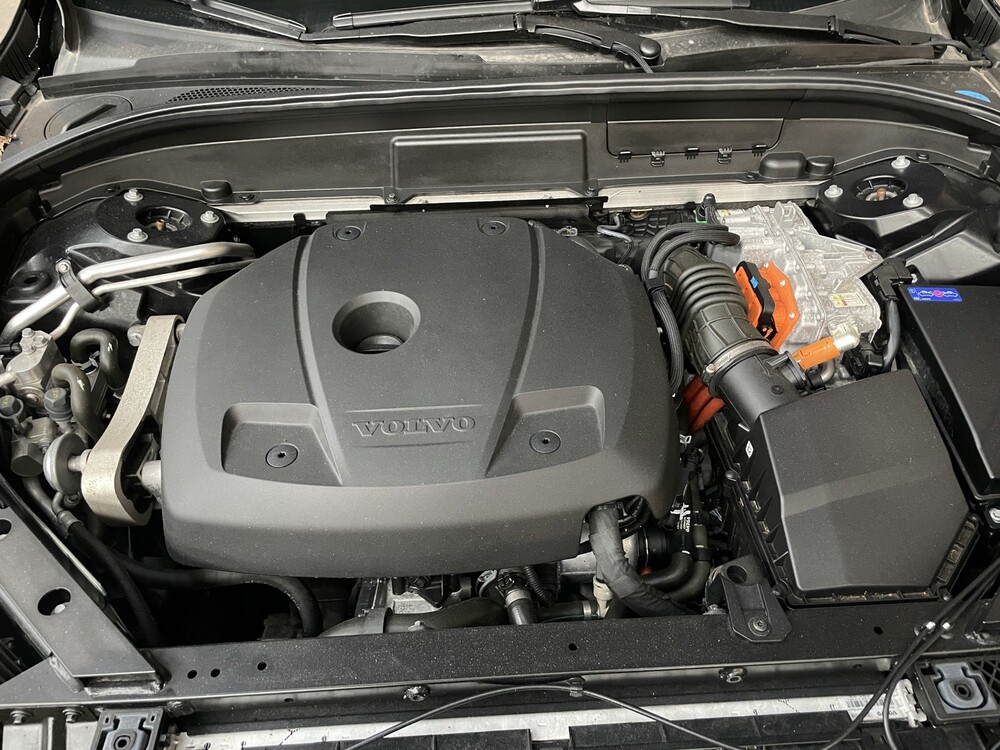 Volvo XC60 T8 R-Design 390hp 2021 -Herstellergarantie-