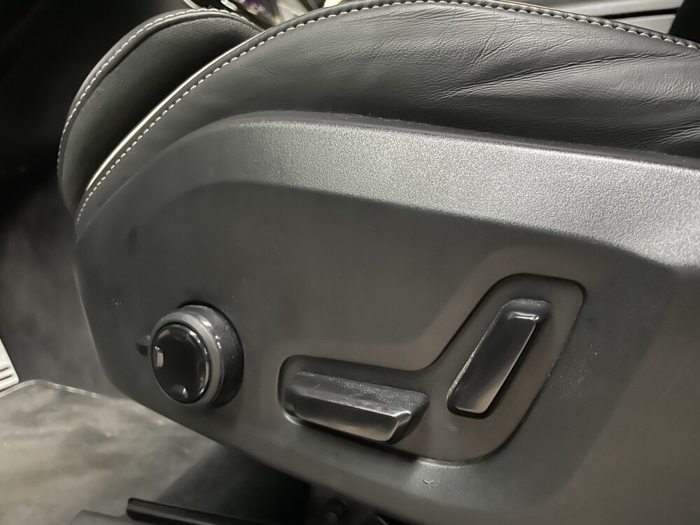 Volvo XC60 T8 R-Design 390hp 2021 -Herstellergarantie-