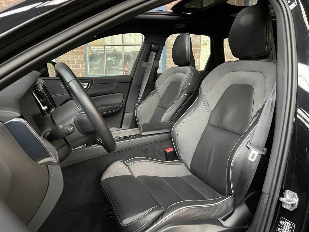 Volvo XC60 T8 R-Design 390hp 2021 -Herstellergarantie-