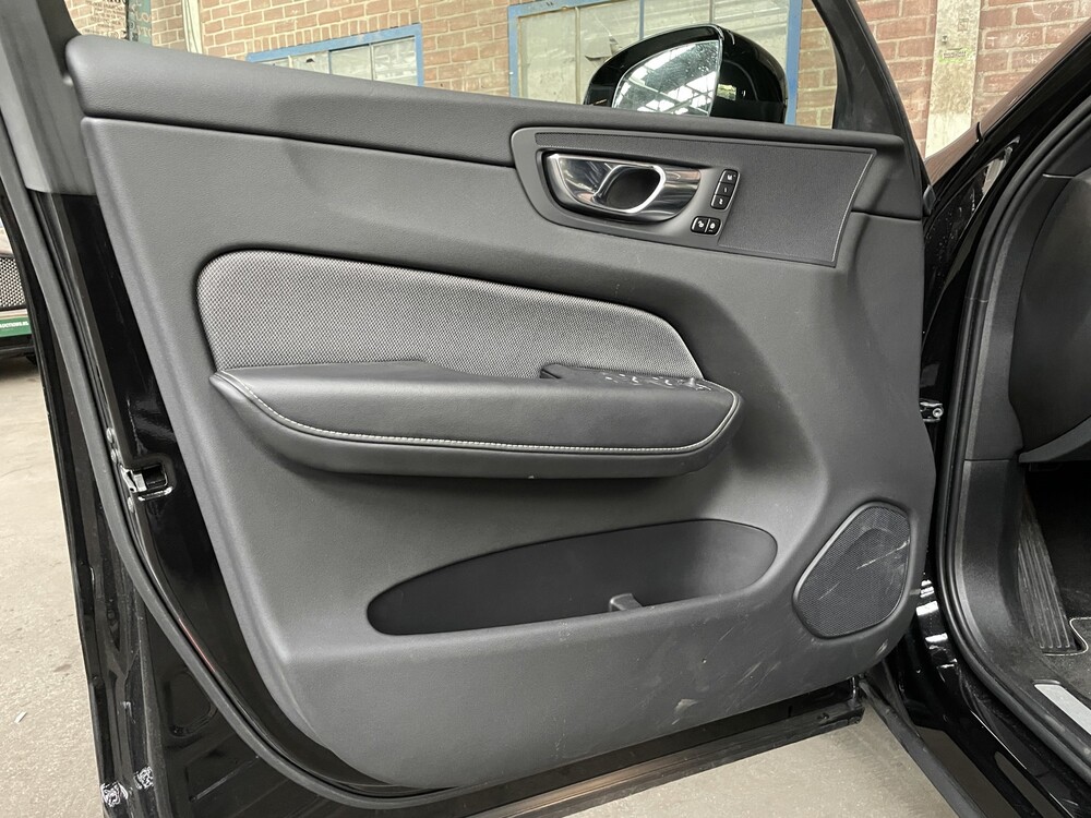 Volvo XC60 T8 R-Design 390hp 2021 -Herstellergarantie-