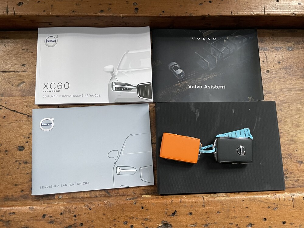 Volvo XC60 T8 R-Design 390hp 2021 -Herstellergarantie-