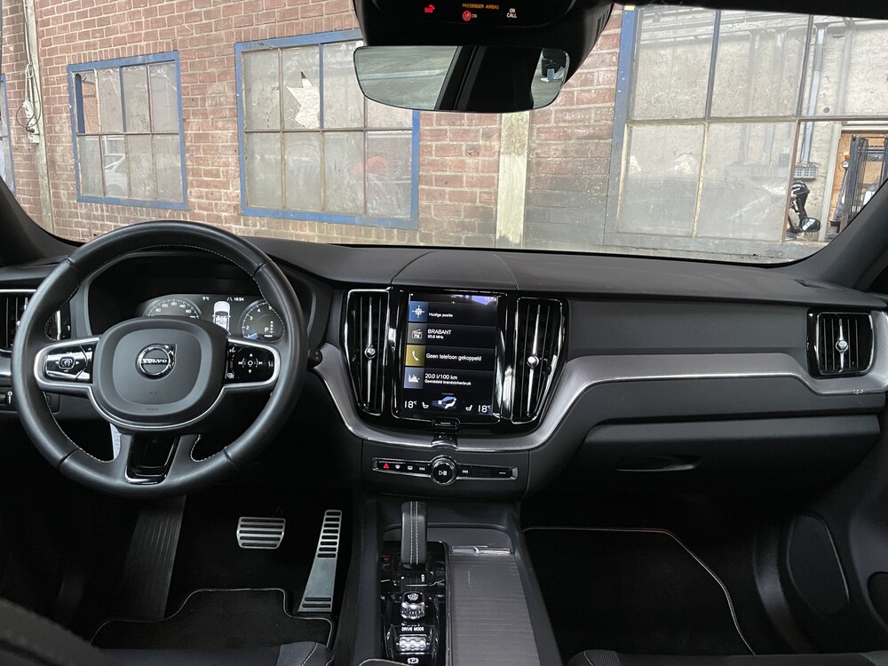Volvo XC60 T8 R-Design 390hp 2021 -Herstellergarantie-